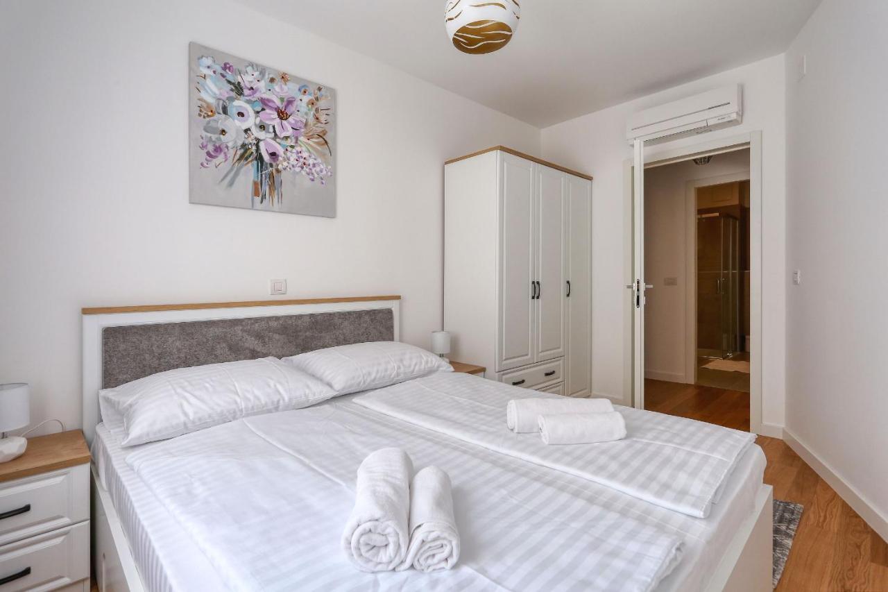 Apartments Luna With Free Parking Задар Экстерьер фото