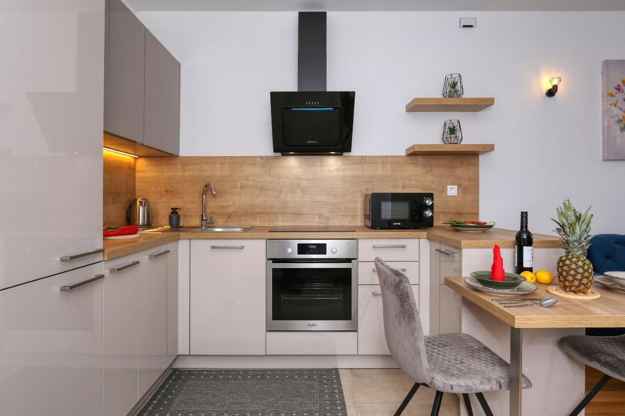 Apartments Luna With Free Parking Задар Экстерьер фото